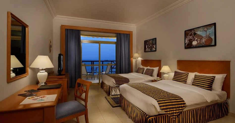 Atana Khasab Hotel: A Scenic Cliffside Retreat in Oman’s Musandam Peninsula